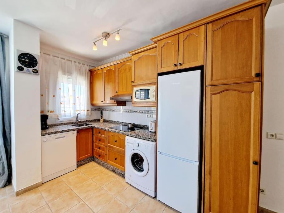 Butibamba Beach Apartment 라칼라데미야스 외부 사진