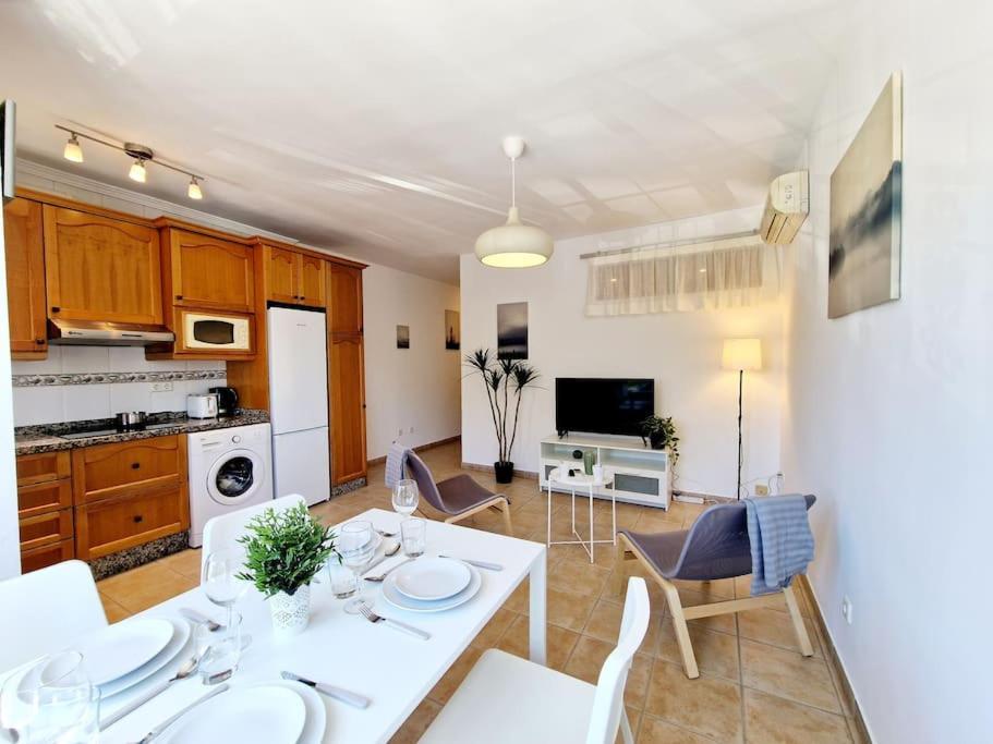 Butibamba Beach Apartment 라칼라데미야스 외부 사진