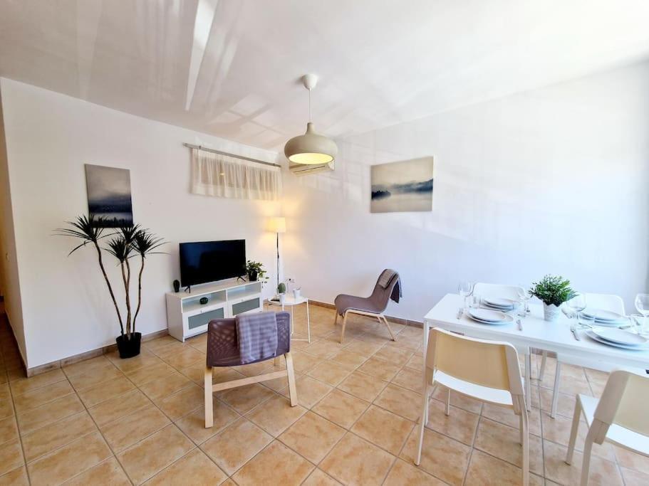 Butibamba Beach Apartment 라칼라데미야스 외부 사진
